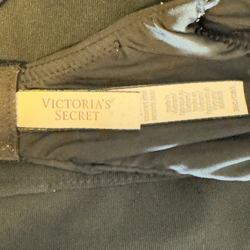 586 | Victoria's Secret 36C Black Logo Shine Strap TShirt Push Up Full Coverage - Picture 3 of 8